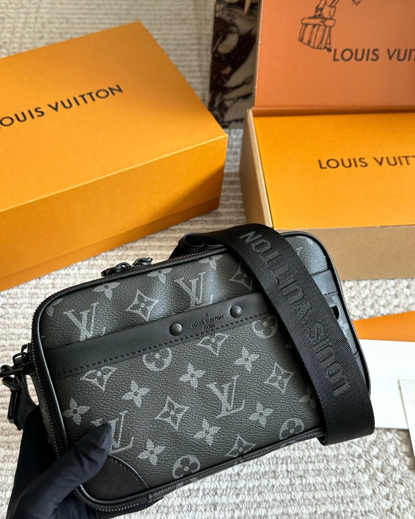 Fashion Leather men's crossbody bag