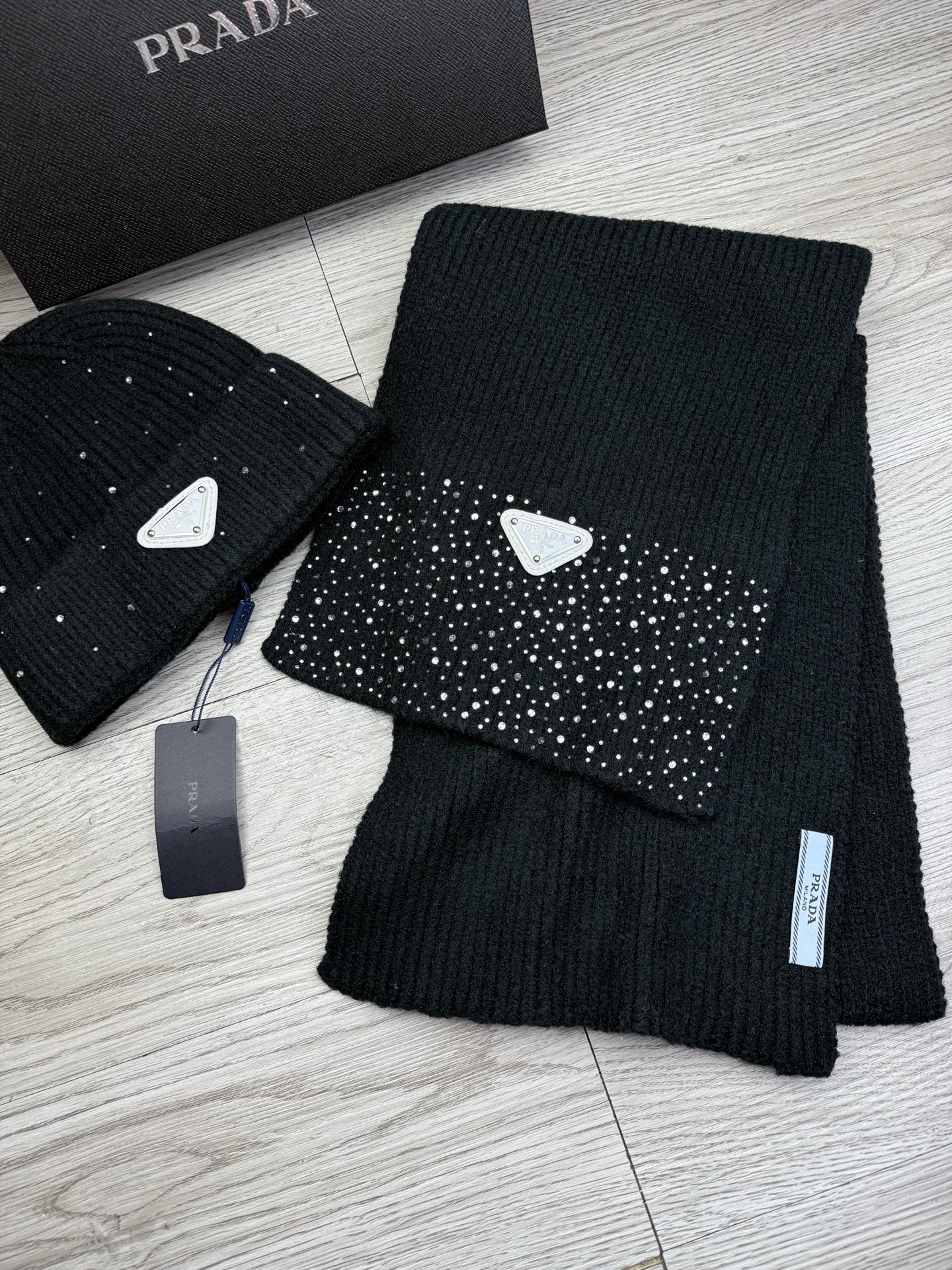 Unique diamond knit scarf and hat set