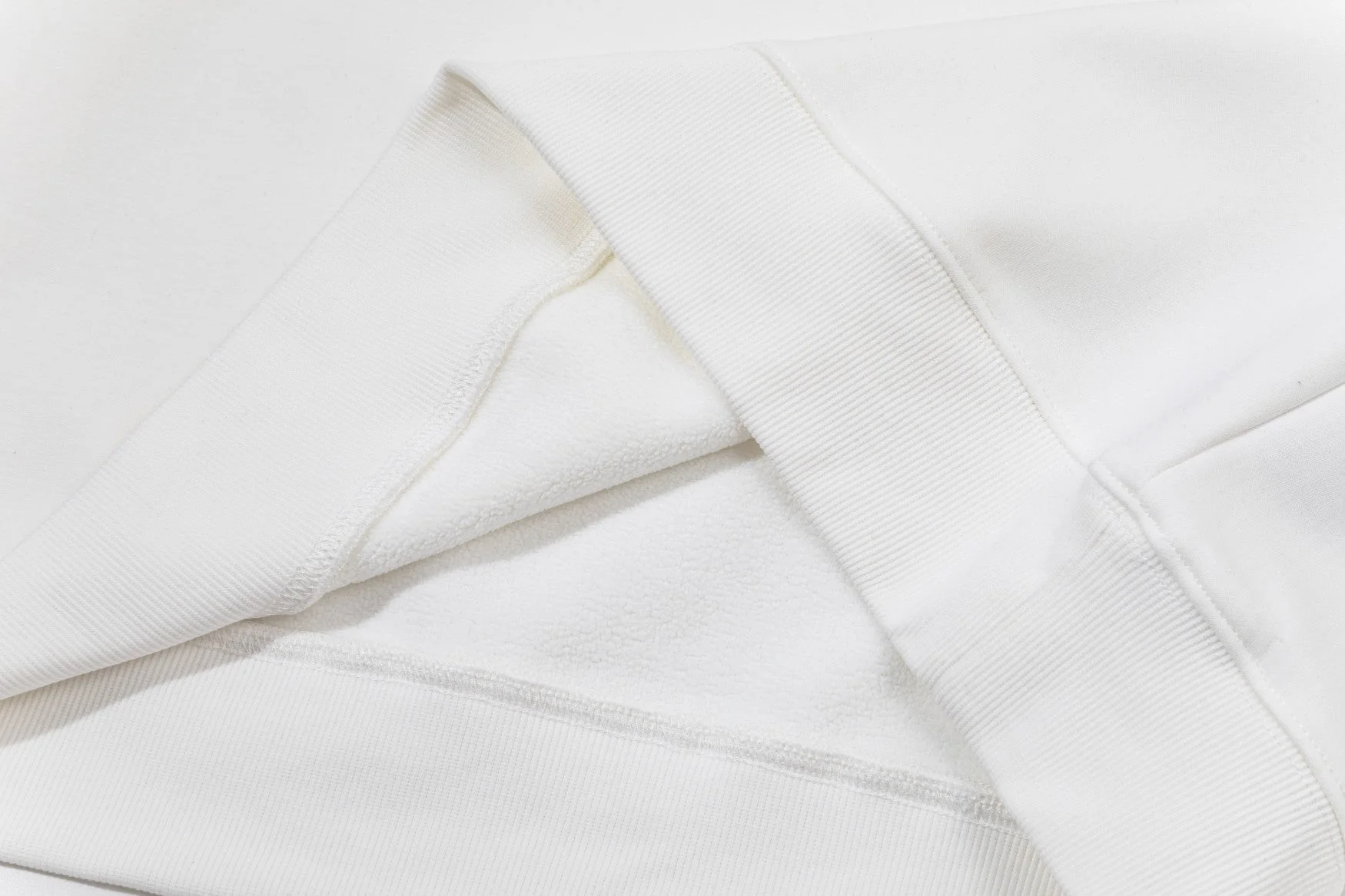 Pocket crew neck sweatshirt