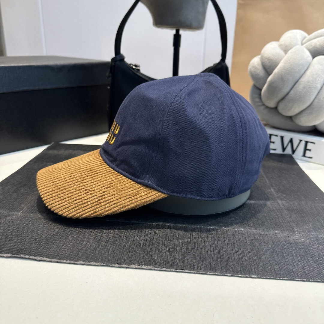 Cruise embroidered logo baseball cap