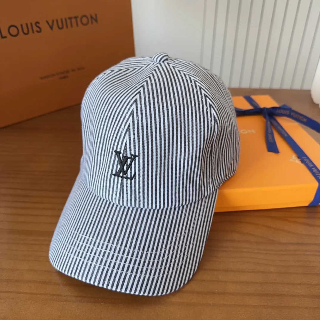 Striped embroidered baseball cap