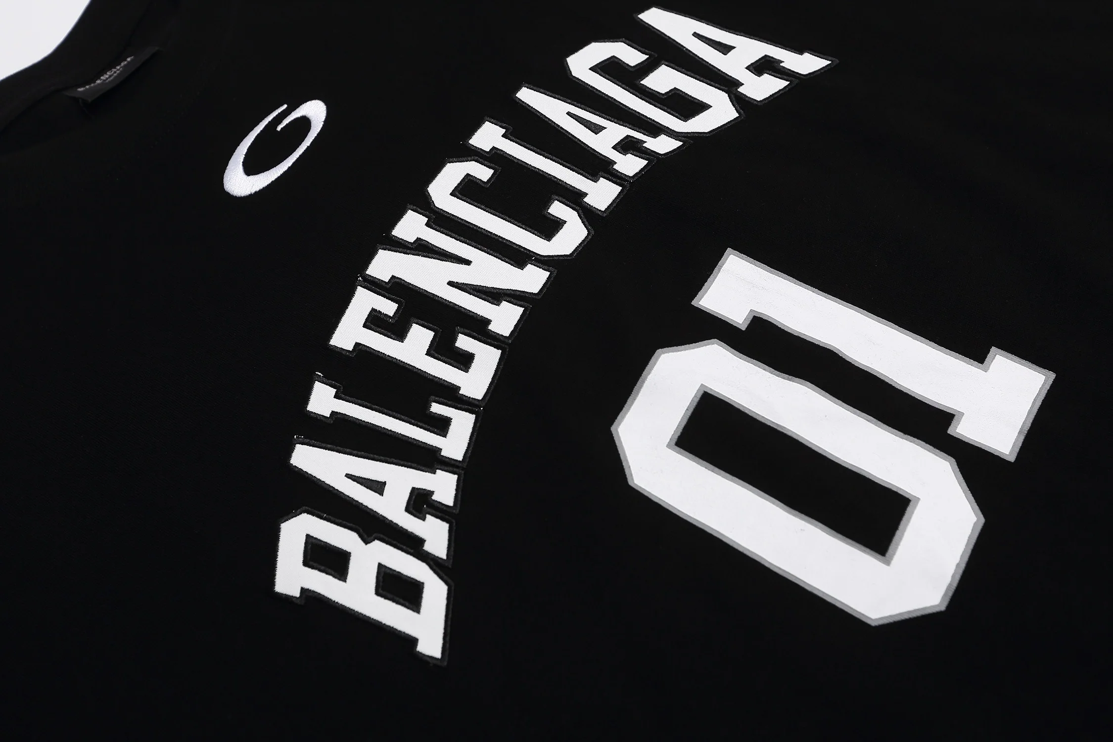 Embroidered cotton sweatshirt