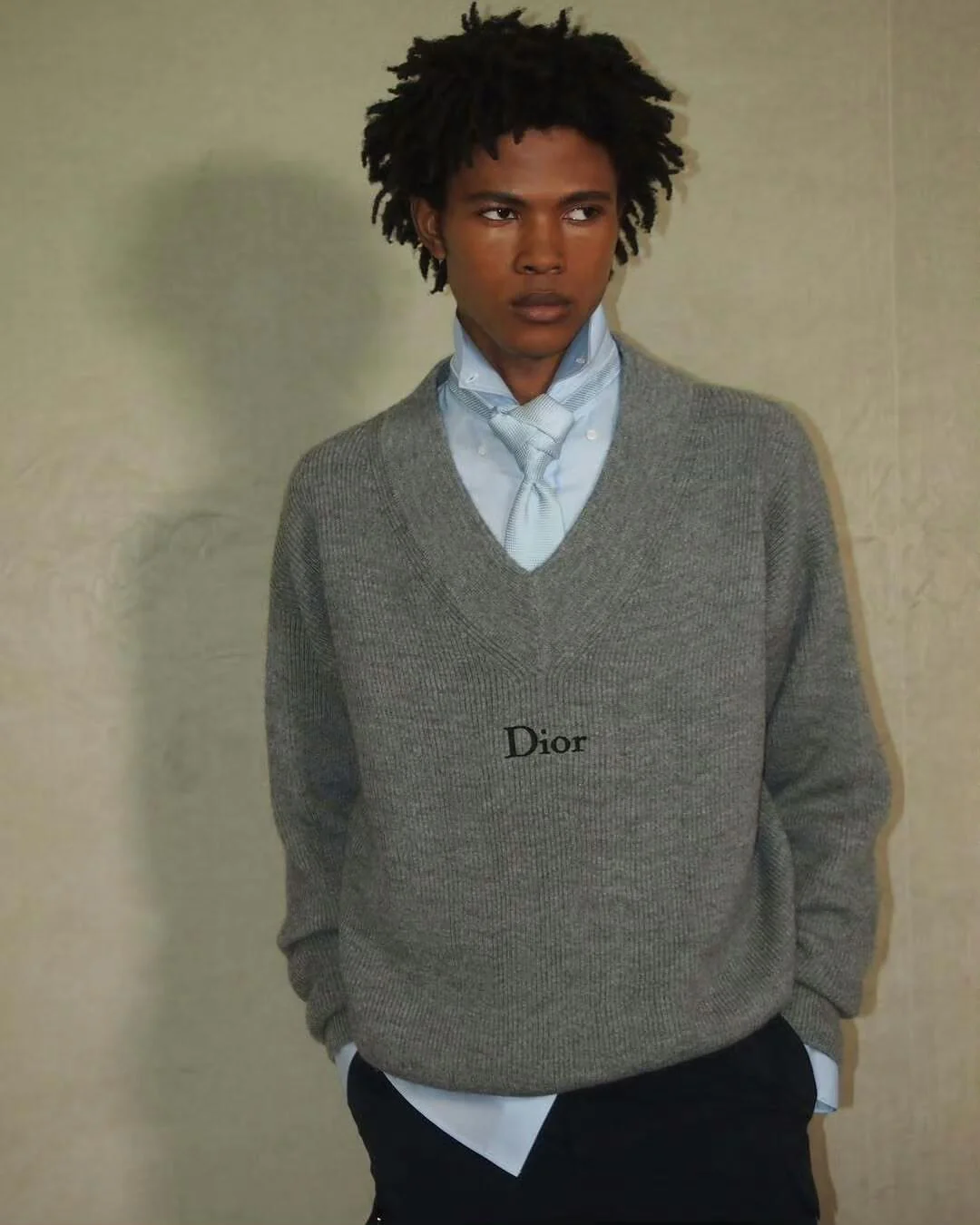 V-neck knitted sweatshirt