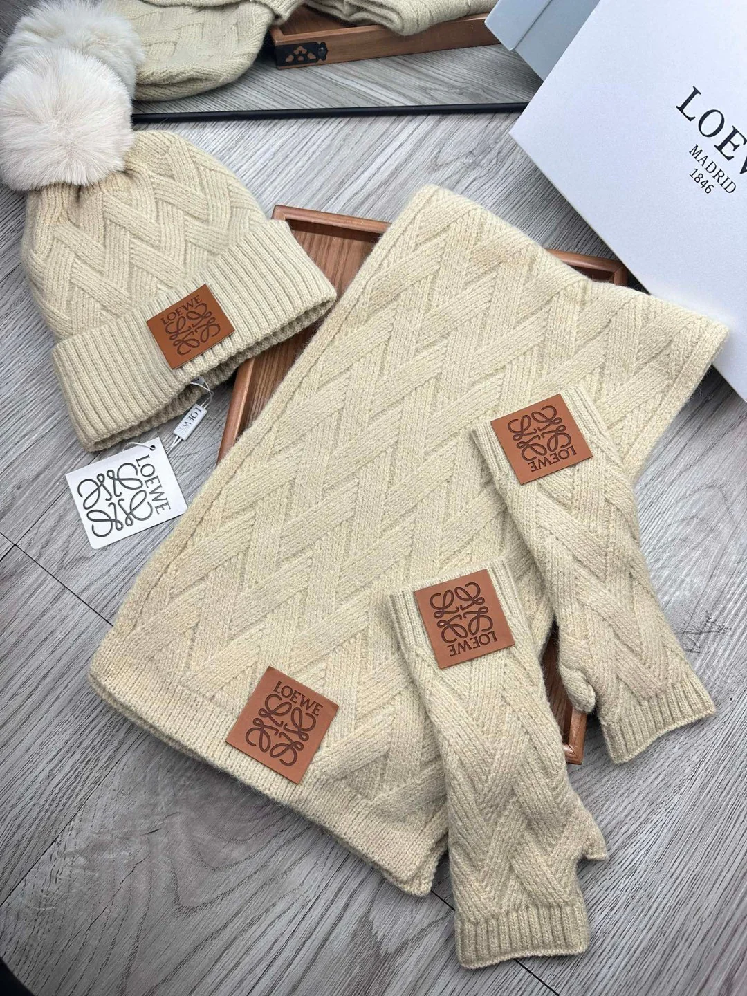 Leather Print knitted scarf hat gloves set