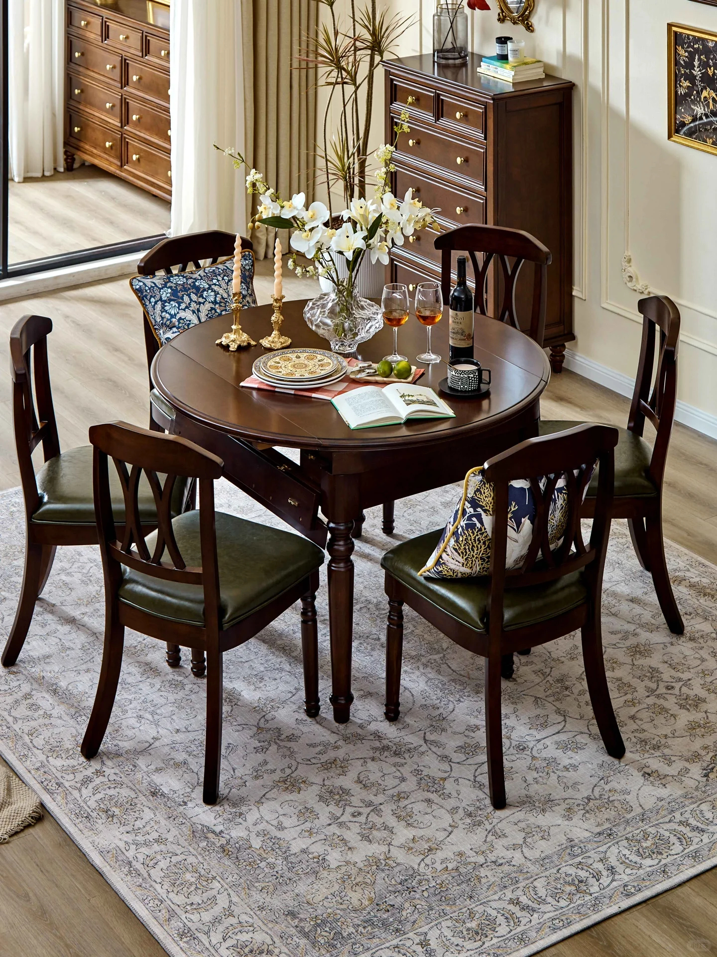 Retractable all solid wood table, small table to large table