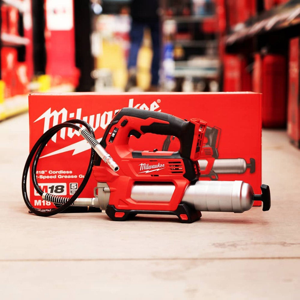 MILWAUKEE 18V Cordless 2-Speed Grease Gun Skin M18GG-0