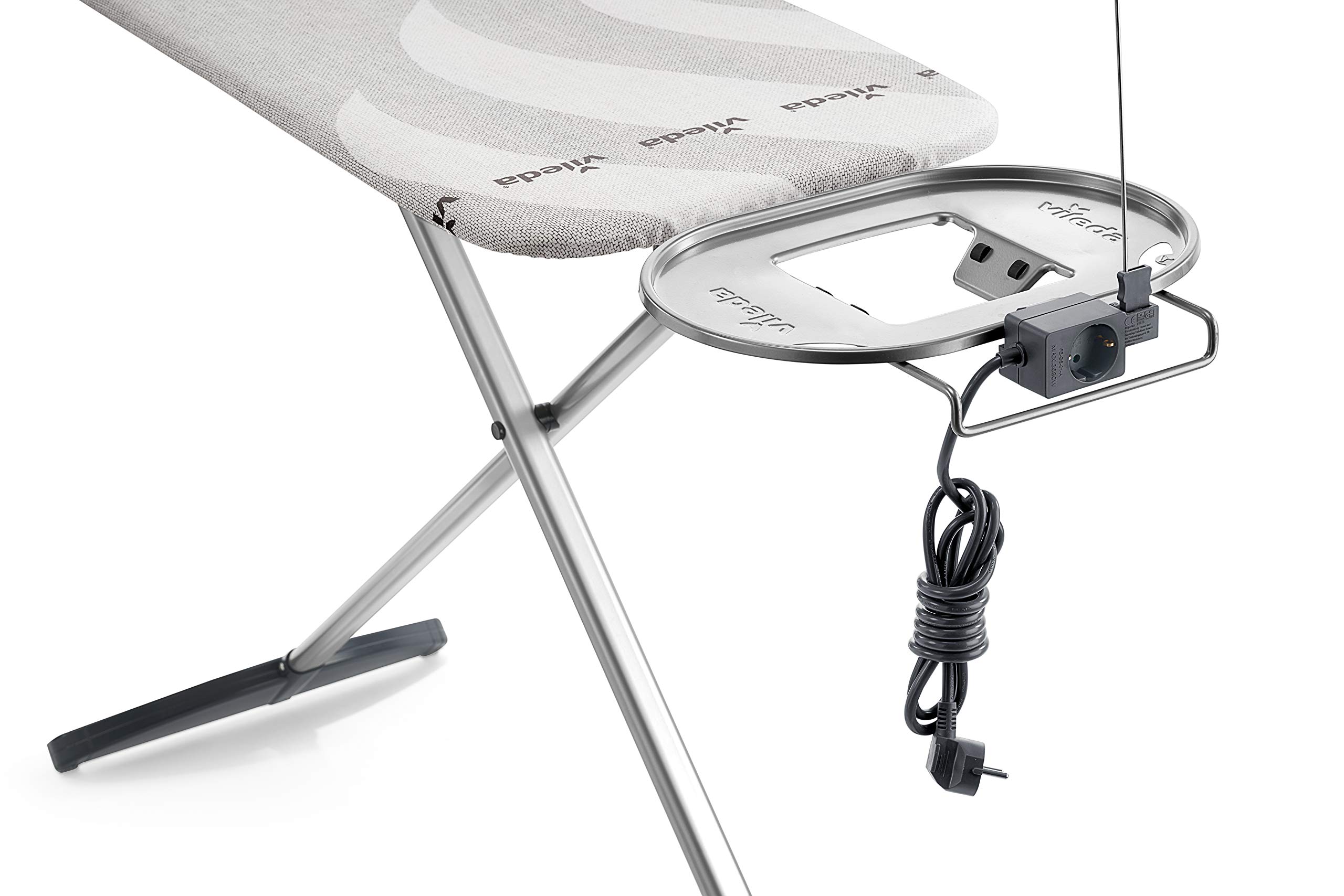 Vileda – Total Reflect Plus Ironing Board – Ironing Board with Heat and Steam Reflection Technology, Power Outlet Included – Adjustable Height, Grey/Green, One Size