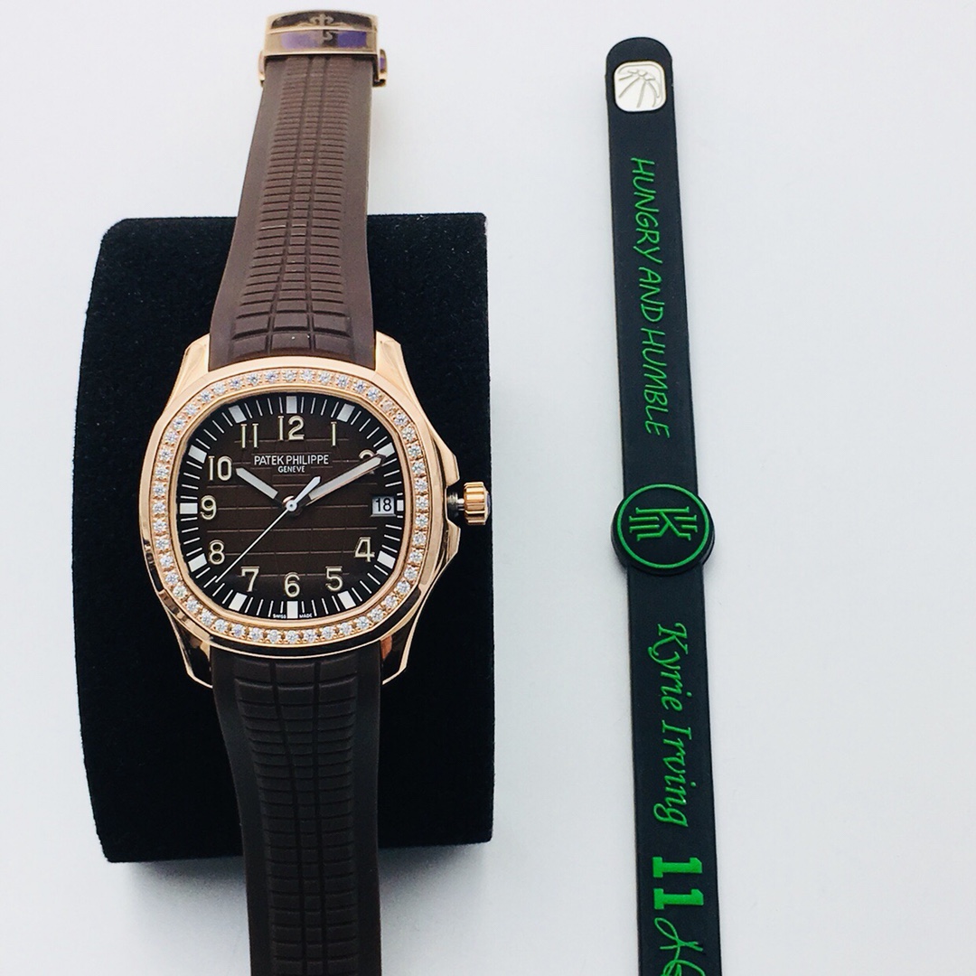 Patek Philippe Rose Gold Aquanaut 5167/300R-010
