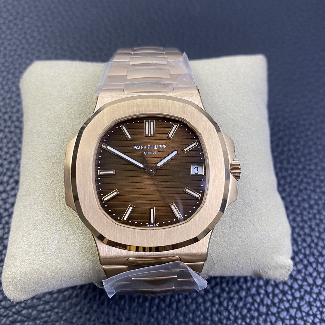 Patek Philippe Nautilus Rose Gold 5711-1R-001 with Light/Dark Brown Gradated dial