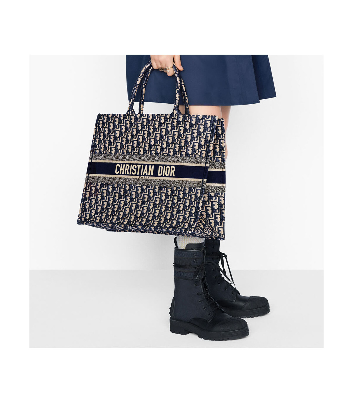 Dior Dior Book Tote Blue Dior Oblique Embroidery