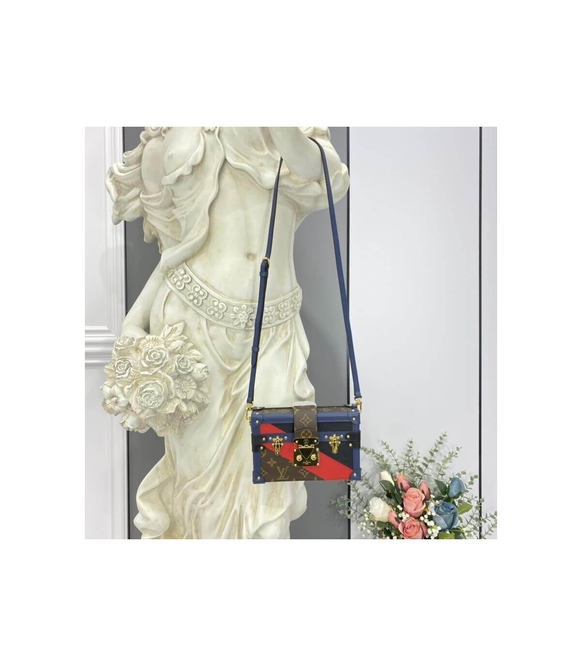 Louis Vuitton Monogram Canvas Petite Malle