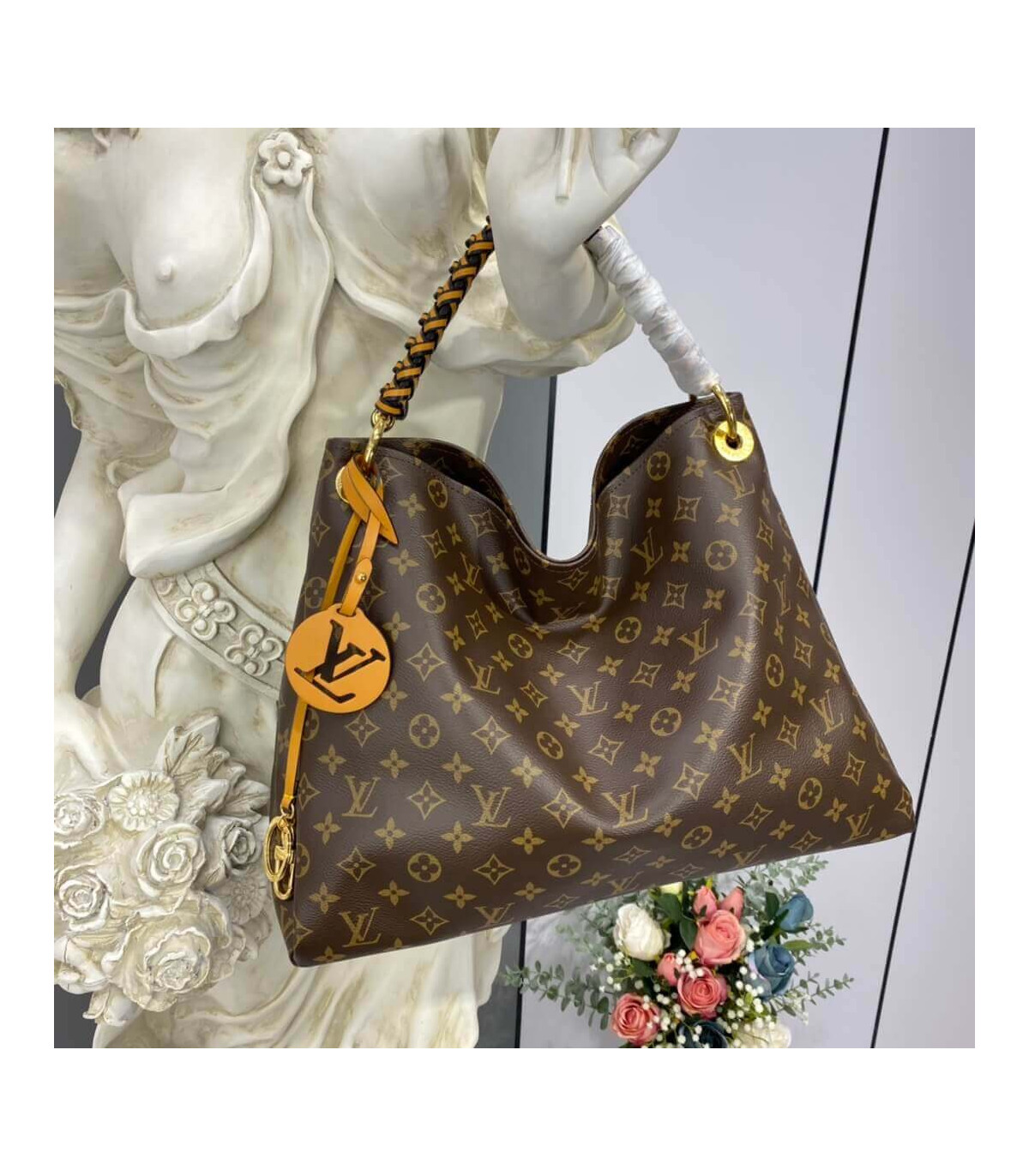 Louis Vuitton Monogram Canvas Artsy MM